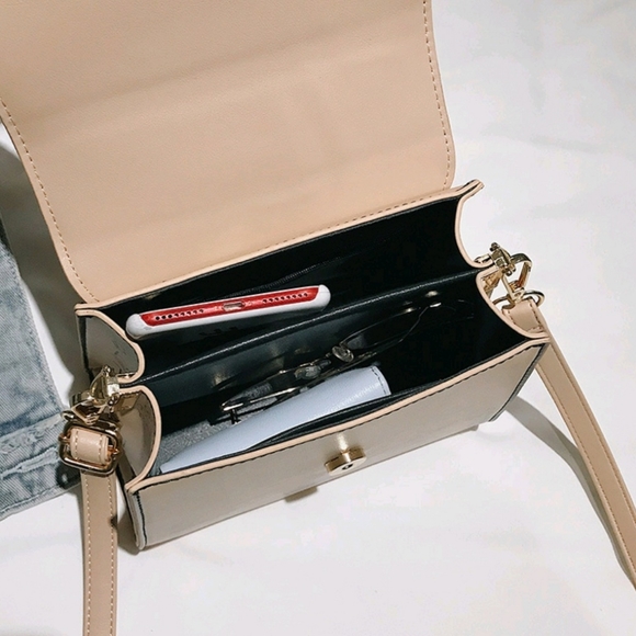 Hand bag - Picture 3 of 10